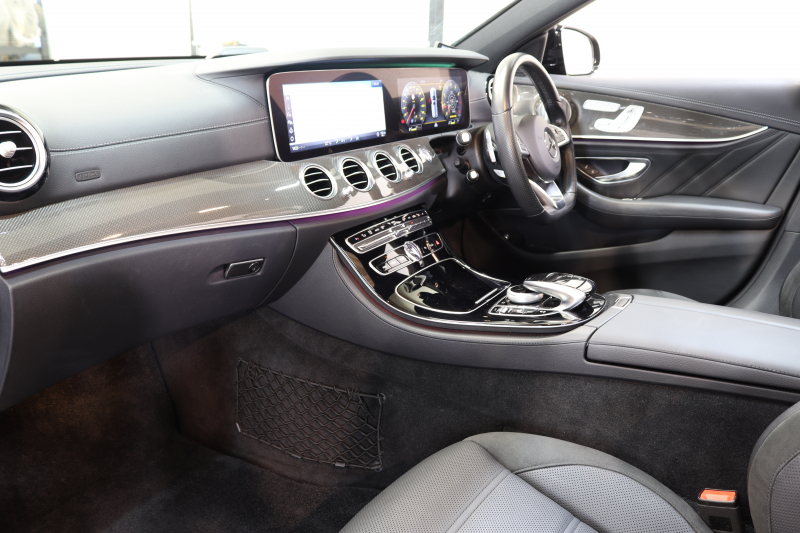 AMG Eクラス E43ｽﾃｰｼｮﾝﾜｺﾞﾝ 4MATIC ｴｸｽｸﾙｰｼﾌﾞ&ﾚｰﾀﾞｰｾｰﾌﾃｨPKG　ｷｰﾚｽｺﾞｰ 黒本革 ﾍﾞﾝﾁﾚｰﾀｰ ﾊﾟﾉﾗﾏSR ﾍｯﾄﾞｱｯﾌﾟD HDDﾅﾋﾞTV ｽﾏﾎ連携 ﾌﾞﾙﾒｽﾀｰ 360ｶﾒﾗ PTS LEDﾗｲﾄ 自動ﾄﾗﾝｸ ﾊﾝｽﾞﾌﾘｰA AMG専用装備&ﾁｭｰﾆﾝｸﾞ 9AT　2年保証