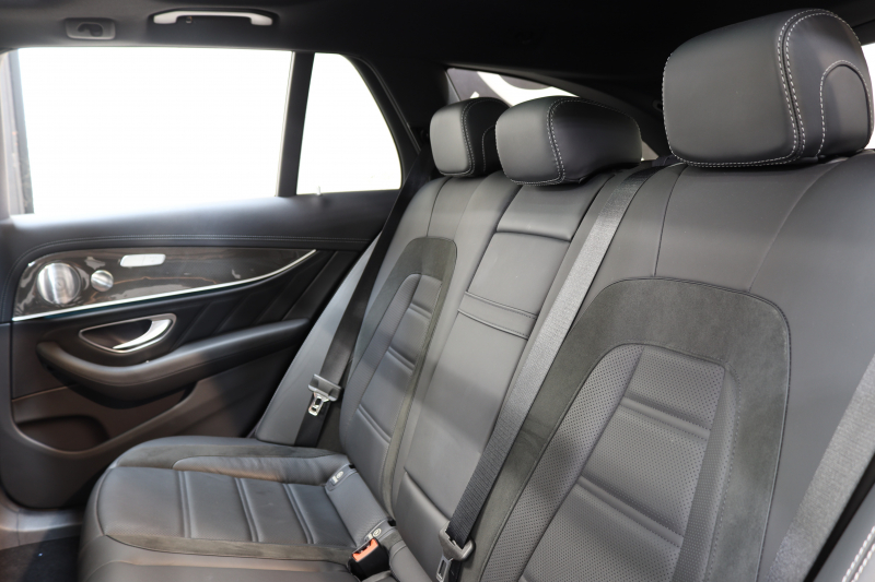 AMG Eクラス E43ｽﾃｰｼｮﾝﾜｺﾞﾝ 4MATIC ｴｸｽｸﾙｰｼﾌﾞ&ﾚｰﾀﾞｰｾｰﾌﾃｨPKG　ｷｰﾚｽｺﾞｰ 黒本革 ﾍﾞﾝﾁﾚｰﾀｰ ﾊﾟﾉﾗﾏSR ﾍｯﾄﾞｱｯﾌﾟD HDDﾅﾋﾞTV ｽﾏﾎ連携 ﾌﾞﾙﾒｽﾀｰ 360ｶﾒﾗ PTS LEDﾗｲﾄ 自動ﾄﾗﾝｸ ﾊﾝｽﾞﾌﾘｰA AMG専用装備&ﾁｭｰﾆﾝｸﾞ 9AT　2年保証