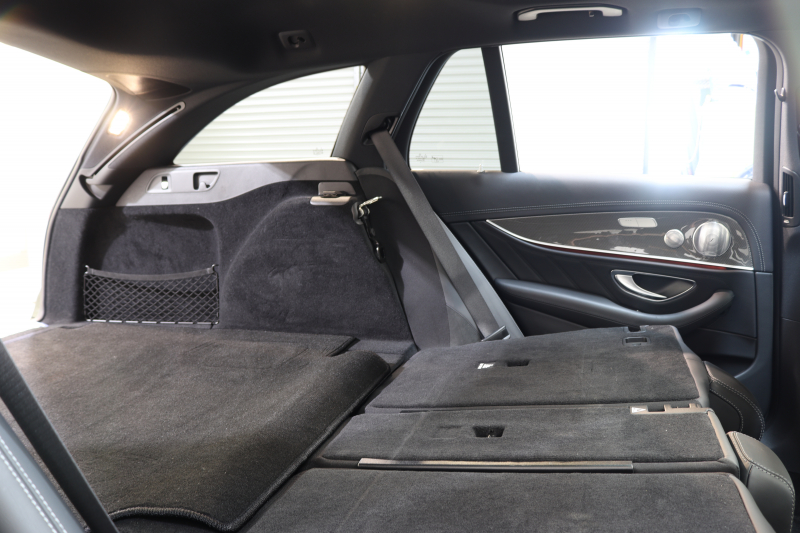 AMG Eクラス E43ｽﾃｰｼｮﾝﾜｺﾞﾝ 4MATIC ｴｸｽｸﾙｰｼﾌﾞ&ﾚｰﾀﾞｰｾｰﾌﾃｨPKG　ｷｰﾚｽｺﾞｰ 黒本革 ﾍﾞﾝﾁﾚｰﾀｰ ﾊﾟﾉﾗﾏSR ﾍｯﾄﾞｱｯﾌﾟD HDDﾅﾋﾞTV ｽﾏﾎ連携 ﾌﾞﾙﾒｽﾀｰ 360ｶﾒﾗ PTS LEDﾗｲﾄ 自動ﾄﾗﾝｸ ﾊﾝｽﾞﾌﾘｰA AMG専用装備&ﾁｭｰﾆﾝｸﾞ 9AT　2年保証