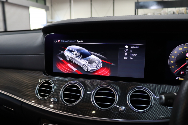 AMG Eクラス E43ｽﾃｰｼｮﾝﾜｺﾞﾝ 4MATIC ｴｸｽｸﾙｰｼﾌﾞ&ﾚｰﾀﾞｰｾｰﾌﾃｨPKG　ｷｰﾚｽｺﾞｰ 黒本革 ﾍﾞﾝﾁﾚｰﾀｰ ﾊﾟﾉﾗﾏSR ﾍｯﾄﾞｱｯﾌﾟD HDDﾅﾋﾞTV ｽﾏﾎ連携 ﾌﾞﾙﾒｽﾀｰ 360ｶﾒﾗ PTS LEDﾗｲﾄ 自動ﾄﾗﾝｸ ﾊﾝｽﾞﾌﾘｰA AMG専用装備&ﾁｭｰﾆﾝｸﾞ 9AT　2年保証