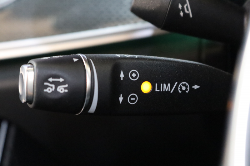 AMG Eクラス E43ｽﾃｰｼｮﾝﾜｺﾞﾝ 4MATIC ｴｸｽｸﾙｰｼﾌﾞ&ﾚｰﾀﾞｰｾｰﾌﾃｨPKG　ｷｰﾚｽｺﾞｰ 黒本革 ﾍﾞﾝﾁﾚｰﾀｰ ﾊﾟﾉﾗﾏSR ﾍｯﾄﾞｱｯﾌﾟD HDDﾅﾋﾞTV ｽﾏﾎ連携 ﾌﾞﾙﾒｽﾀｰ 360ｶﾒﾗ PTS LEDﾗｲﾄ 自動ﾄﾗﾝｸ ﾊﾝｽﾞﾌﾘｰA AMG専用装備&ﾁｭｰﾆﾝｸﾞ 9AT　2年保証