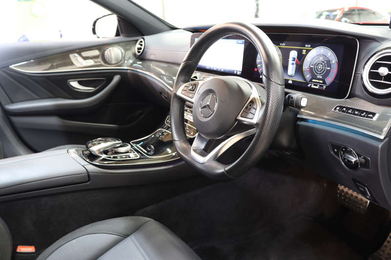 AMG Eクラス E43ｽﾃｰｼｮﾝﾜｺﾞﾝ 4MATIC ｴｸｽｸﾙｰｼﾌﾞ&ﾚｰﾀﾞｰｾｰﾌﾃｨPKG　ｷｰﾚｽｺﾞｰ 黒本革 ﾍﾞﾝﾁﾚｰﾀｰ ﾊﾟﾉﾗﾏSR ﾍｯﾄﾞｱｯﾌﾟD HDDﾅﾋﾞTV ｽﾏﾎ連携 ﾌﾞﾙﾒｽﾀｰ 360ｶﾒﾗ PTS LEDﾗｲﾄ 自動ﾄﾗﾝｸ ﾊﾝｽﾞﾌﾘｰA AMG専用装備&ﾁｭｰﾆﾝｸﾞ 9AT　2年保証