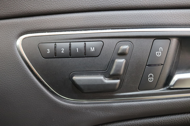 メルセデスベンツ CLAクラス CLA250 AMGﾗｲﾝ AMGｴｸｽｸﾙｰｼﾌﾞ&ﾚｰﾀﾞｰｾｰﾌﾃｨPKG　1ｵｰﾅｰ 黒本革 ﾊﾟﾉﾗﾏSR HDDﾅﾋﾞTV BT音楽 harman/kardon ﾊﾞｯｸｶﾒﾗ PTS ｷｾﾉﾝﾗｲﾄ AMGｴｱﾛ&18AW 7AT　2年保証