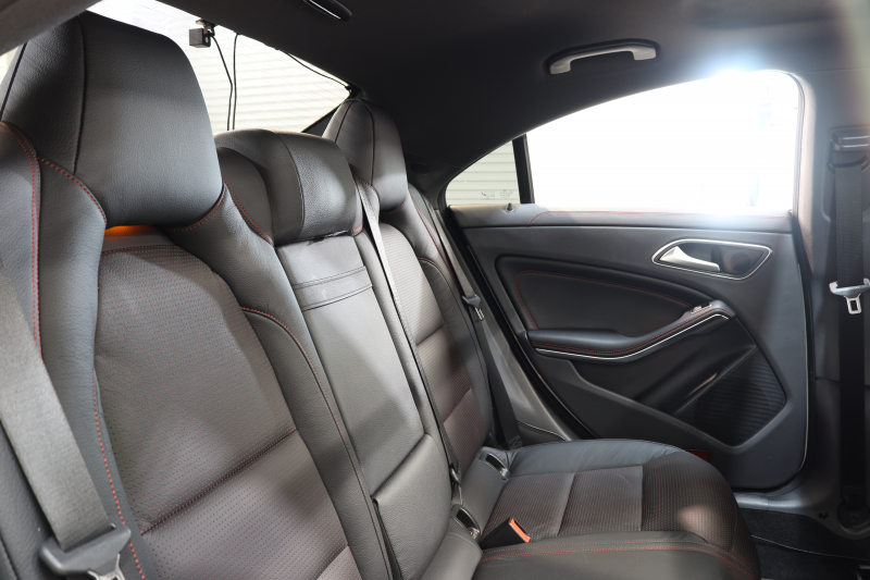 メルセデスベンツ CLAクラス CLA250 AMGﾗｲﾝ AMGｴｸｽｸﾙｰｼﾌﾞ&ﾚｰﾀﾞｰｾｰﾌﾃｨPKG　1ｵｰﾅｰ 黒本革 ﾊﾟﾉﾗﾏSR HDDﾅﾋﾞTV BT音楽 harman/kardon ﾊﾞｯｸｶﾒﾗ PTS ｷｾﾉﾝﾗｲﾄ AMGｴｱﾛ&18AW 7AT　2年保証