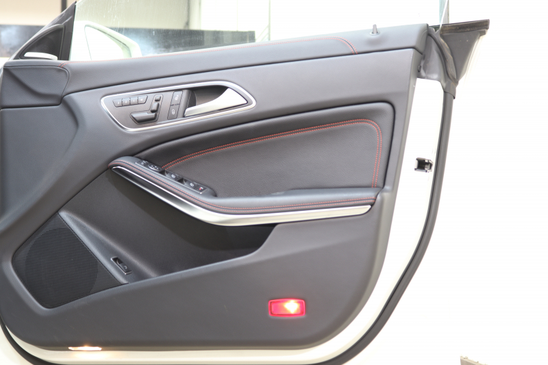 メルセデスベンツ CLAクラス CLA250 AMGﾗｲﾝ AMGｴｸｽｸﾙｰｼﾌﾞ&ﾚｰﾀﾞｰｾｰﾌﾃｨPKG　1ｵｰﾅｰ 黒本革 ﾊﾟﾉﾗﾏSR HDDﾅﾋﾞTV BT音楽 harman/kardon ﾊﾞｯｸｶﾒﾗ PTS ｷｾﾉﾝﾗｲﾄ AMGｴｱﾛ&18AW 7AT　2年保証