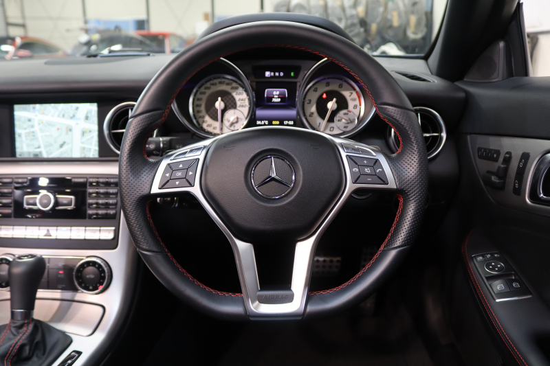 メルセデスベンツ SLKクラス SLK200 BL-EF AMGｽﾎﾟｰﾂ&ﾚｰﾀﾞｰｾｰﾌﾃｨPKG　ｷｰﾚｽｺﾞｰ 黒本革 ｴｱｽｶｰﾌ ﾊﾞﾘｵR HDDﾅﾋﾞTV&ｷｬﾝｾﾗｰ BT音楽 PTS DSRC ｷｾﾉﾝﾗｲﾄ AMGｴｱﾛ&18AW 7AT　2年保証