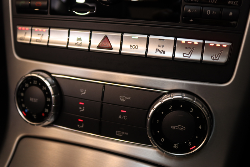 メルセデスベンツ SLKクラス SLK200 BL-EF AMGｽﾎﾟｰﾂ&ﾚｰﾀﾞｰｾｰﾌﾃｨPKG　ｷｰﾚｽｺﾞｰ 黒本革 ｴｱｽｶｰﾌ ﾊﾞﾘｵR HDDﾅﾋﾞTV&ｷｬﾝｾﾗｰ BT音楽 PTS DSRC ｷｾﾉﾝﾗｲﾄ AMGｴｱﾛ&18AW 7AT　2年保証