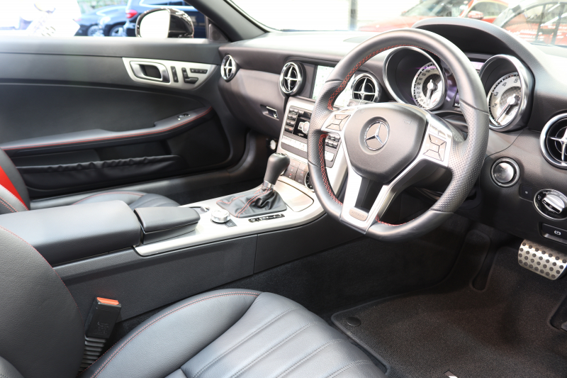 メルセデスベンツ SLKクラス SLK200 BL-EF AMGｽﾎﾟｰﾂ&ﾚｰﾀﾞｰｾｰﾌﾃｨPKG　ｷｰﾚｽｺﾞｰ 黒本革 ｴｱｽｶｰﾌ ﾊﾞﾘｵR HDDﾅﾋﾞTV&ｷｬﾝｾﾗｰ BT音楽 PTS DSRC ｷｾﾉﾝﾗｲﾄ AMGｴｱﾛ&18AW 7AT　2年保証