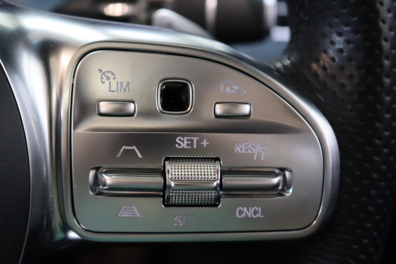 メルセデスベンツ Eクラス E300 AVG ｽﾎﾟｰﾂ ｴｸｽｸﾙｰｼﾌﾞ&ﾚｰﾀﾞｰｾｰﾌﾃｨPKG　中期 MEｺﾈｸﾄ ｷｰﾚｽｺﾞｰ 黒本革 ﾊﾟﾉﾗﾏSR ﾍｯﾄﾞｱｯﾌﾟD HDDﾅﾋﾞTV&ｷｬﾝｾﾗｰ ｽﾏﾎ連携 ﾌﾞﾙﾒｽﾀｰ 360ｶﾒﾗ PTS LEDﾗｲﾄ 自動ﾄﾗﾝｸ AMGｴｱﾛ&19AW 9AT　2年保証