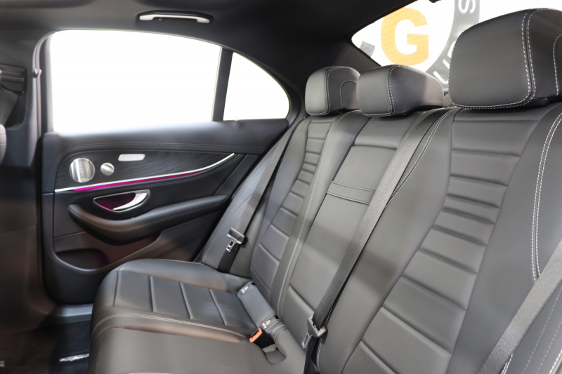 メルセデスベンツ Eクラス E300 AVG ｽﾎﾟｰﾂ ｴｸｽｸﾙｰｼﾌﾞ&ﾚｰﾀﾞｰｾｰﾌﾃｨPKG　中期 MEｺﾈｸﾄ ｷｰﾚｽｺﾞｰ 黒本革 ﾊﾟﾉﾗﾏSR ﾍｯﾄﾞｱｯﾌﾟD HDDﾅﾋﾞTV&ｷｬﾝｾﾗｰ ｽﾏﾎ連携 ﾌﾞﾙﾒｽﾀｰ 360ｶﾒﾗ PTS LEDﾗｲﾄ 自動ﾄﾗﾝｸ AMGｴｱﾛ&19AW 9AT　2年保証