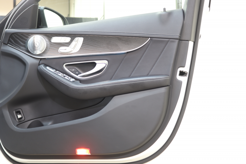 AMG Cクラス C43ｽﾃｰｼｮﾝﾜｺﾞﾝ 4MATIC ﾚｰﾀﾞｰｾｰﾌﾃｨPKG　中期 ｷｰﾚｽｺﾞｰ 黒本革 ﾊﾟﾉﾗﾏSR ﾍｯﾄﾞｱｯﾌﾟD HDDﾅﾋﾞTV BT音楽 ﾌﾞﾙﾒｽﾀｰ ﾊﾞｯｸｶﾒﾗ PTS LEDﾗｲﾄ 自動Rｹﾞｰﾄ ﾌｯﾄﾄﾗﾝｸOP AMG専用装備&ﾁｭｰﾆﾝｸﾞ 9AT　2年保証