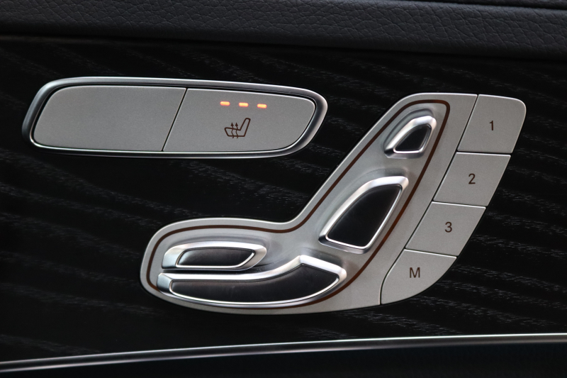 AMG Cクラス C43ｽﾃｰｼｮﾝﾜｺﾞﾝ 4MATIC ﾚｰﾀﾞｰｾｰﾌﾃｨPKG　中期 ｷｰﾚｽｺﾞｰ 黒本革 ﾊﾟﾉﾗﾏSR ﾍｯﾄﾞｱｯﾌﾟD HDDﾅﾋﾞTV BT音楽 ﾌﾞﾙﾒｽﾀｰ ﾊﾞｯｸｶﾒﾗ PTS LEDﾗｲﾄ 自動Rｹﾞｰﾄ ﾌｯﾄﾄﾗﾝｸOP AMG専用装備&ﾁｭｰﾆﾝｸﾞ 9AT　2年保証