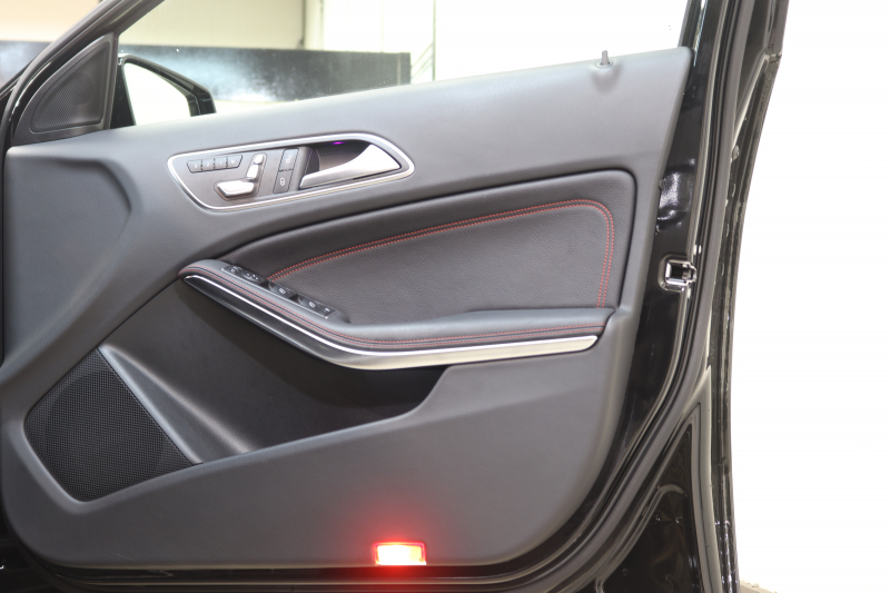 AMG Aクラス A45 4MATIC ﾚｰﾀﾞｰｾｰﾌﾃｨPKG　後期 ｷｰﾚｽｺﾞｰ 黒本革 HDDﾅﾋﾞTV ｽﾏﾎ連携 ﾊﾞｯｸｶﾒﾗ PTS LEDﾗｲﾄ AMG専用装備&ﾁｭｰﾆﾝｸﾞ ﾀﾞｲﾅﾐｯｸS BBS18AW 7AT　2年保証