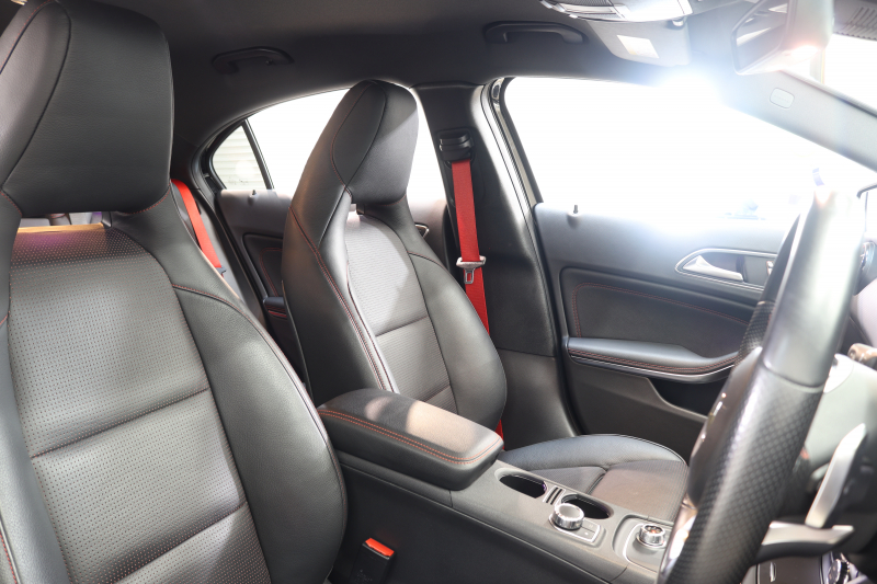 AMG Aクラス A45 4MATIC ﾚｰﾀﾞｰｾｰﾌﾃｨPKG　後期 ｷｰﾚｽｺﾞｰ 黒本革 HDDﾅﾋﾞTV ｽﾏﾎ連携 ﾊﾞｯｸｶﾒﾗ PTS LEDﾗｲﾄ AMG専用装備&ﾁｭｰﾆﾝｸﾞ ﾀﾞｲﾅﾐｯｸS BBS18AW 7AT　2年保証