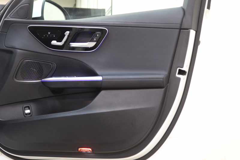 メルセデスベンツ Cクラス C220d AVG AMGﾗｲﾝ ﾚｻﾞｰｴｸｽｸﾙｰｼﾌﾞﾍﾞｰｼｯｸ&ﾚｰﾀﾞｰｾｰﾌﾃｨPKG　ISG搭載 ｷｰﾚｽｺﾞｰ 黒本革 ﾊﾟﾉﾗﾏSR ﾍｯﾄﾞｱｯﾌﾟD MBUXﾅﾋﾞTV&ARﾅﾋﾞ ｽﾏﾎ連携 360ｶﾒﾗ PTS LEDﾗｲﾄ 自動ﾄﾗﾝｸ AMGｴｱﾛ&18AW Rｱｸｽﾙｽﾃｱﾘﾝｸﾞ 9AT　2年保証