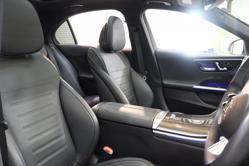 メルセデスベンツ Cクラス C220d AVG AMGﾗｲﾝ ﾚｻﾞｰｴｸｽｸﾙｰｼﾌﾞﾍﾞｰｼｯｸ&ﾚｰﾀﾞｰｾｰﾌﾃｨPKG　ISG搭載 ｷｰﾚｽｺﾞｰ 黒本革 ﾊﾟﾉﾗﾏSR ﾍｯﾄﾞｱｯﾌﾟD MBUXﾅﾋﾞTV&ARﾅﾋﾞ ｽﾏﾎ連携 360ｶﾒﾗ PTS LEDﾗｲﾄ 自動ﾄﾗﾝｸ AMGｴｱﾛ&18AW Rｱｸｽﾙｽﾃｱﾘﾝｸﾞ 9AT　2年保証