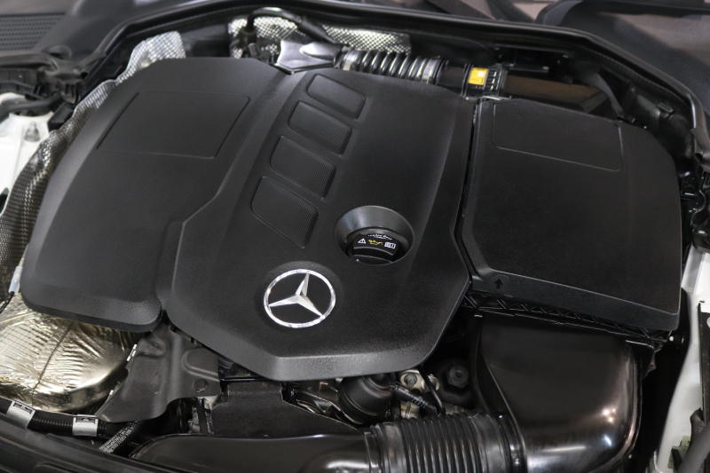 メルセデスベンツ Cクラス C220d AVG AMGﾗｲﾝ ﾚｻﾞｰｴｸｽｸﾙｰｼﾌﾞﾍﾞｰｼｯｸ&ﾚｰﾀﾞｰｾｰﾌﾃｨPKG　ISG搭載 ｷｰﾚｽｺﾞｰ 黒本革 ﾊﾟﾉﾗﾏSR ﾍｯﾄﾞｱｯﾌﾟD MBUXﾅﾋﾞTV&ARﾅﾋﾞ ｽﾏﾎ連携 360ｶﾒﾗ PTS LEDﾗｲﾄ 自動ﾄﾗﾝｸ AMGｴｱﾛ&18AW Rｱｸｽﾙｽﾃｱﾘﾝｸﾞ 9AT　2年保証