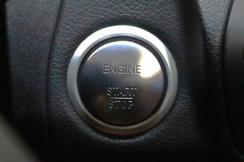 メルセデスベンツ Cクラス C250ｽﾎﾟｰﾂ ﾚｻﾞｰｴｸｽｸﾙｰｼﾌﾞ&ﾚｰﾀﾞｰｾｰﾌﾃｨPKG　ｷｰﾚｽｺﾞｰ 赤本革 ﾍｯﾄﾞｱｯﾌﾟD HDDﾅﾋﾞTV BT音楽 ﾌﾞﾙﾒｽﾀｰ ﾊﾞｯｸｶﾒﾗ PTS LEDﾗｲﾄ 自動ﾄﾗﾝｸ ﾊﾝｽﾞﾌﾘｰA AMGｴｱﾛ&19AW ｴｱｻｽ 7AT　2年保証