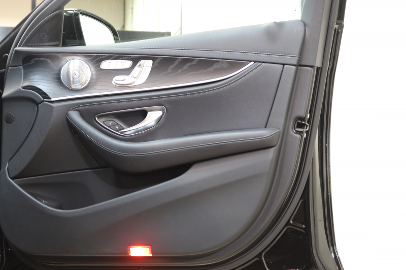 メルセデスベンツ Eクラス E250ｽﾃｰｼｮﾝﾜｺﾞﾝ AVG ｽﾎﾟｰﾂ 本革仕様 ﾚｰﾀﾞｰｾｰﾌﾃｨPKG　ｷｰﾚｽｺﾞｰ 黒本革 ﾍｯﾄﾞｱｯﾌﾟD HDDﾅﾋﾞTV ｽﾏﾎ連携 ﾌﾞﾙﾒｽﾀｰ 360ｶﾒﾗ PTS LEDﾗｲﾄ 自動Rｹﾞｰﾄ ﾊﾝｽﾞﾌﾘｰA AMGｴｱﾛ&19AW ﾀﾞｲﾅﾐｯｸS 9AT　2年保証