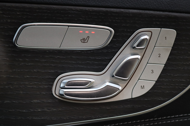 AMG Cクラス C43 4MATIC ｸｰﾍﾟ ﾚｰﾀﾞｰｾｰﾌﾃｨPKG　後期 ｷｰﾚｽｺﾞｰ 黒本革 ﾍｯﾄﾞｱｯﾌﾟD HDDﾅﾋﾞTV ｽﾏﾎ連携 ﾌﾞﾙﾒｽﾀｰ ﾊﾞｯｸｶﾒﾗ PTS LEDﾗｲﾄ 自動ﾄﾗﾝｸ ﾊﾝｽﾞﾌﾘｰA AMG専用装備&ﾁｭｰﾆﾝｸﾞﾀﾞｲﾅﾐｯｸS 9AT　2年保証