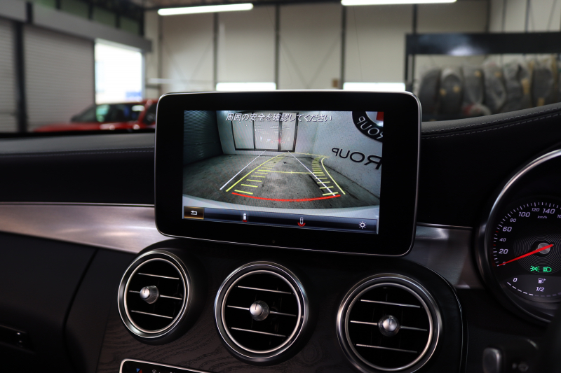 メルセデスベンツ Cクラス C180ｶﾌﾞﾘｵﾚ ｽﾎﾟｰﾂ ﾚｻﾞｰｴｸｽｸﾙｰｼﾌﾞ&ﾚｰﾀﾞｰｾｰﾌﾃｨPKG　ｷｰﾚｽｺﾞｰ 黒本革 ｴｱｽｶｰﾌ ﾍｯﾄﾞｱｯﾌﾟD HDDﾅﾋﾞTV BT音楽 ﾊﾞｯｸｶﾒﾗ PTS LEDﾗｲﾄ AMGｴｱﾛ&19AW ﾀﾞｲﾅﾐｯｸS 黒幌 9AT　2年保証