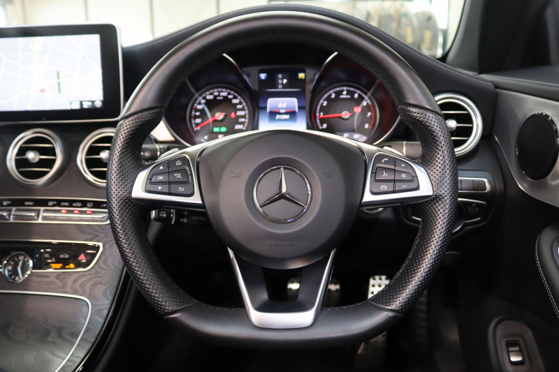 メルセデスベンツ Cクラス C180ｶﾌﾞﾘｵﾚ ｽﾎﾟｰﾂ ﾚｻﾞｰｴｸｽｸﾙｰｼﾌﾞ&ﾚｰﾀﾞｰｾｰﾌﾃｨPKG　ｷｰﾚｽｺﾞｰ 黒本革 ｴｱｽｶｰﾌ ﾍｯﾄﾞｱｯﾌﾟD HDDﾅﾋﾞTV BT音楽 ﾊﾞｯｸｶﾒﾗ PTS LEDﾗｲﾄ AMGｴｱﾛ&19AW ﾀﾞｲﾅﾐｯｸS 黒幌 9AT　2年保証