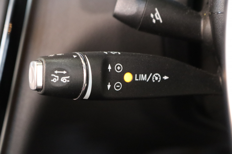 AMG Cクラス C43 4MATIC ｶﾌﾞﾘｵﾚ ﾚｰﾀﾞｰｾｰﾌﾃｨPKG　ｷｰﾚｽｺﾞｰ 赤本革 ｴｱｽｶｰﾌ ﾍｯﾄﾞｱｯﾌﾟD HDDﾅﾋﾞTV BT音楽 ﾌﾞﾙﾒｽﾀｰ ﾊﾞｯｸｶﾒﾗ PTS LEDﾗｲﾄ AMG専用装備&ﾁｭｰﾆﾝｸﾞﾀﾞｲﾅﾐｯｸS 赤幌 9AT　2年保証