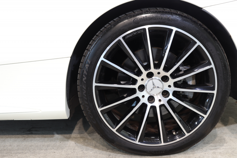 AMG Cクラス C43 4MATIC ｶﾌﾞﾘｵﾚ ﾚｰﾀﾞｰｾｰﾌﾃｨPKG　ｷｰﾚｽｺﾞｰ 赤本革 ｴｱｽｶｰﾌ ﾍｯﾄﾞｱｯﾌﾟD HDDﾅﾋﾞTV BT音楽 ﾌﾞﾙﾒｽﾀｰ ﾊﾞｯｸｶﾒﾗ PTS LEDﾗｲﾄ AMG専用装備&ﾁｭｰﾆﾝｸﾞﾀﾞｲﾅﾐｯｸS 赤幌 9AT　2年保証