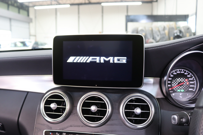 AMG Cクラス C43 4MATIC ｶﾌﾞﾘｵﾚ ﾚｰﾀﾞｰｾｰﾌﾃｨPKG　ｷｰﾚｽｺﾞｰ 赤本革 ｴｱｽｶｰﾌ ﾍｯﾄﾞｱｯﾌﾟD HDDﾅﾋﾞTV BT音楽 ﾌﾞﾙﾒｽﾀｰ ﾊﾞｯｸｶﾒﾗ PTS LEDﾗｲﾄ AMG専用装備&ﾁｭｰﾆﾝｸﾞﾀﾞｲﾅﾐｯｸS 赤幌 9AT　2年保証