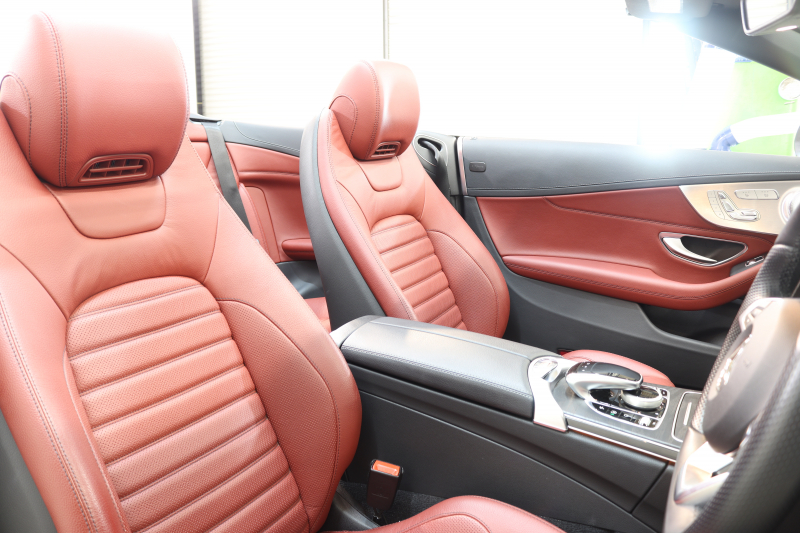 AMG Cクラス C43 4MATIC ｶﾌﾞﾘｵﾚ ﾚｰﾀﾞｰｾｰﾌﾃｨPKG　ｷｰﾚｽｺﾞｰ 赤本革 ｴｱｽｶｰﾌ ﾍｯﾄﾞｱｯﾌﾟD HDDﾅﾋﾞTV BT音楽 ﾌﾞﾙﾒｽﾀｰ ﾊﾞｯｸｶﾒﾗ PTS LEDﾗｲﾄ AMG専用装備&ﾁｭｰﾆﾝｸﾞﾀﾞｲﾅﾐｯｸS 赤幌 9AT　2年保証