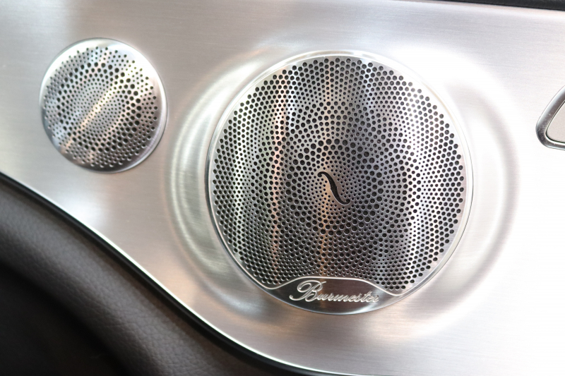 AMG Cクラス C43 4MATIC ｶﾌﾞﾘｵﾚ ﾚｰﾀﾞｰｾｰﾌﾃｨPKG　ｷｰﾚｽｺﾞｰ 赤本革 ｴｱｽｶｰﾌ ﾍｯﾄﾞｱｯﾌﾟD HDDﾅﾋﾞTV BT音楽 ﾌﾞﾙﾒｽﾀｰ ﾊﾞｯｸｶﾒﾗ PTS LEDﾗｲﾄ AMG専用装備&ﾁｭｰﾆﾝｸﾞﾀﾞｲﾅﾐｯｸS 赤幌 9AT　2年保証