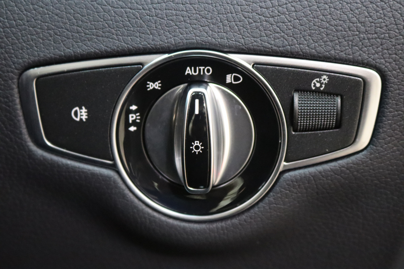 メルセデスベンツ Eクラス E220d AVG ｽﾎﾟｰﾂ ﾚｻﾞｰ&ﾚｰﾀﾞｰｾｰﾌﾃｨPKG　ｷｰﾚｽｺﾞｰ 黒本革 HDDﾅﾋﾞTV ｽﾏﾎ連携 ﾌﾞﾙﾒｽﾀｰ 360ｶﾒﾗ PTS LEDﾗｲﾄ 自動ﾄﾗﾝｸ AMGｴｱﾛ&19AW ﾀﾞｲﾅﾐｯｸS 9AT　2年保証