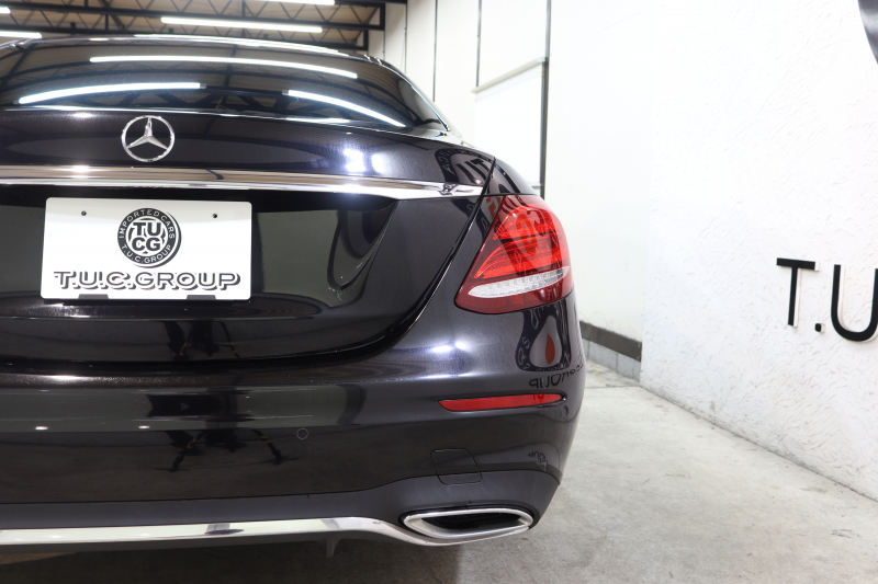 メルセデスベンツ Eクラス E220d AVG ｽﾎﾟｰﾂ ﾚｻﾞｰ&ﾚｰﾀﾞｰｾｰﾌﾃｨPKG　ｷｰﾚｽｺﾞｰ 黒本革 HDDﾅﾋﾞTV ｽﾏﾎ連携 ﾌﾞﾙﾒｽﾀｰ 360ｶﾒﾗ PTS LEDﾗｲﾄ 自動ﾄﾗﾝｸ AMGｴｱﾛ&19AW ﾀﾞｲﾅﾐｯｸS 9AT　2年保証