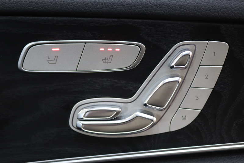 メルセデスベンツ Eクラス E220d AVG ｽﾎﾟｰﾂ ﾚｻﾞｰ&ﾚｰﾀﾞｰｾｰﾌﾃｨPKG　ｷｰﾚｽｺﾞｰ 黒本革 HDDﾅﾋﾞTV ｽﾏﾎ連携 ﾌﾞﾙﾒｽﾀｰ 360ｶﾒﾗ PTS LEDﾗｲﾄ 自動ﾄﾗﾝｸ AMGｴｱﾛ&19AW ﾀﾞｲﾅﾐｯｸS 9AT　2年保証