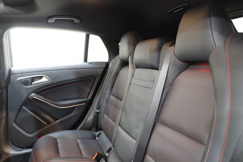 メルセデスベンツ CLAクラス CLA180ｼｭｰﾃｨﾝｸﾞﾌﾞﾚｰｸ ｽﾎﾟｰﾂ AMGﾚｻﾞｰｴｸｽｸﾙｰｼﾌﾞ&ﾚｰﾀﾞｰｾｰﾌﾃｨPKG　後期 ｷｰﾚｽｺﾞｰ 黒本革 ﾊﾟﾉﾗﾏSR HDDﾅﾋﾞTV ｽﾏﾎ連携 harman/kardon ﾊﾞｯｸｶﾒﾗ PTS LEDﾗｲﾄ 自動Rｹﾞｰﾄ ﾊﾝｽﾞﾌﾘｰA AMGｴｱﾛ&18AW　2年保証