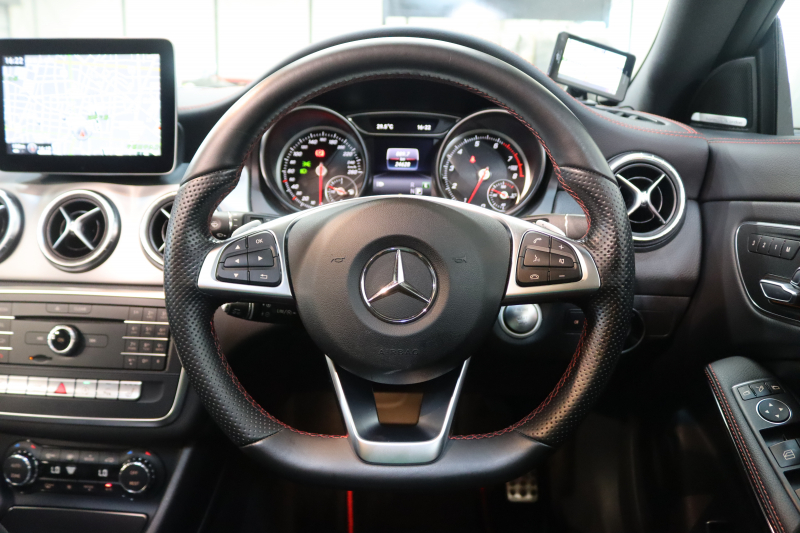 メルセデスベンツ CLAクラス CLA180ｼｭｰﾃｨﾝｸﾞﾌﾞﾚｰｸ ｽﾎﾟｰﾂ AMGﾚｻﾞｰｴｸｽｸﾙｰｼﾌﾞ&ﾚｰﾀﾞｰｾｰﾌﾃｨPKG　後期 ｷｰﾚｽｺﾞｰ 黒本革 ﾊﾟﾉﾗﾏSR HDDﾅﾋﾞTV ｽﾏﾎ連携 harman/kardon ﾊﾞｯｸｶﾒﾗ PTS LEDﾗｲﾄ 自動Rｹﾞｰﾄ ﾊﾝｽﾞﾌﾘｰA AMGｴｱﾛ&18AW　2年保証