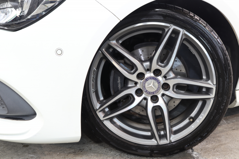 メルセデスベンツ CLAクラス CLA180ｼｭｰﾃｨﾝｸﾞﾌﾞﾚｰｸ ｽﾎﾟｰﾂ AMGﾚｻﾞｰｴｸｽｸﾙｰｼﾌﾞ&ﾚｰﾀﾞｰｾｰﾌﾃｨPKG　後期 ｷｰﾚｽｺﾞｰ 黒本革 ﾊﾟﾉﾗﾏSR HDDﾅﾋﾞTV ｽﾏﾎ連携 harman/kardon ﾊﾞｯｸｶﾒﾗ PTS LEDﾗｲﾄ 自動Rｹﾞｰﾄ ﾊﾝｽﾞﾌﾘｰA AMGｴｱﾛ&18AW　2年保証