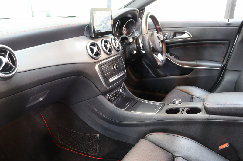 メルセデスベンツ CLAクラス CLA180ｼｭｰﾃｨﾝｸﾞﾌﾞﾚｰｸ ｽﾎﾟｰﾂ AMGﾚｻﾞｰｴｸｽｸﾙｰｼﾌﾞ&ﾚｰﾀﾞｰｾｰﾌﾃｨPKG　後期 ｷｰﾚｽｺﾞｰ 黒本革 ﾊﾟﾉﾗﾏSR HDDﾅﾋﾞTV ｽﾏﾎ連携 harman/kardon ﾊﾞｯｸｶﾒﾗ PTS LEDﾗｲﾄ 自動Rｹﾞｰﾄ ﾊﾝｽﾞﾌﾘｰA AMGｴｱﾛ&18AW　2年保証