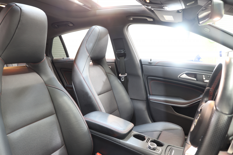 メルセデスベンツ CLAクラス CLA180ｼｭｰﾃｨﾝｸﾞﾌﾞﾚｰｸ ｽﾎﾟｰﾂ AMGﾚｻﾞｰｴｸｽｸﾙｰｼﾌﾞ&ﾚｰﾀﾞｰｾｰﾌﾃｨPKG　後期 ｷｰﾚｽｺﾞｰ 黒本革 ﾊﾟﾉﾗﾏSR HDDﾅﾋﾞTV ｽﾏﾎ連携 harman/kardon ﾊﾞｯｸｶﾒﾗ PTS LEDﾗｲﾄ 自動Rｹﾞｰﾄ ﾊﾝｽﾞﾌﾘｰA AMGｴｱﾛ&18AW　2年保証