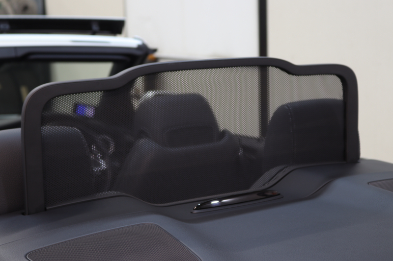 メルセデスベンツ Cクラス C180ｶﾌﾞﾘｵﾚ ｽﾎﾟｰﾂ ﾚｻﾞｰｴｸｽｸﾙｰｼﾌﾞ&ﾚｰﾀﾞｰｾｰﾌﾃｨPKG　ｷｰﾚｽｺﾞｰ 黒本革 ｴｱｽｶｰﾌ HDDﾅﾋﾞTV&ｷｬﾝｾﾗｰ BT音楽 ﾊﾞｯｸｶﾒﾗ PTS LEDﾗｲﾄ AMGｴｱﾛ&19AW 黒幌 9AT　2年保証