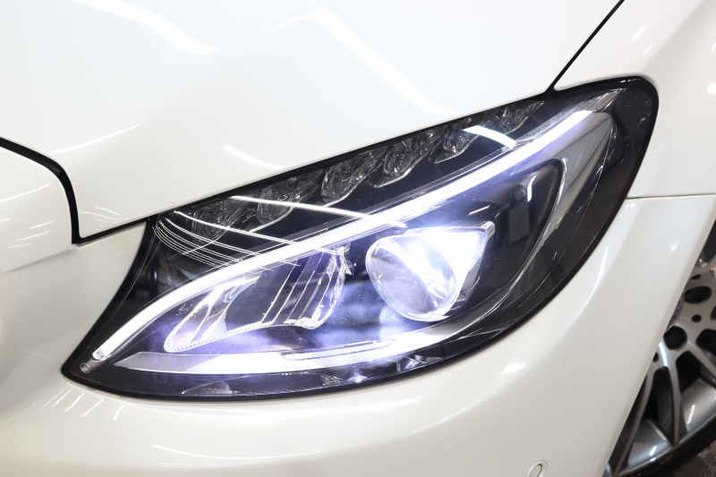 メルセデスベンツ Cクラス C180ｶﾌﾞﾘｵﾚ ｽﾎﾟｰﾂ ﾚｻﾞｰｴｸｽｸﾙｰｼﾌﾞ&ﾚｰﾀﾞｰｾｰﾌﾃｨPKG　ｷｰﾚｽｺﾞｰ 黒本革 ｴｱｽｶｰﾌ HDDﾅﾋﾞTV&ｷｬﾝｾﾗｰ BT音楽 ﾊﾞｯｸｶﾒﾗ PTS LEDﾗｲﾄ AMGｴｱﾛ&19AW 黒幌 9AT　2年保証