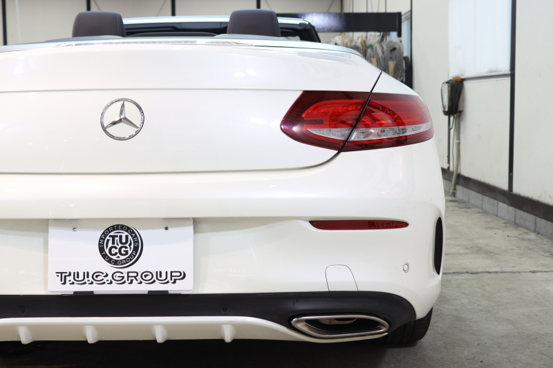 メルセデスベンツ Cクラス C180ｶﾌﾞﾘｵﾚ ｽﾎﾟｰﾂ ﾚｻﾞｰｴｸｽｸﾙｰｼﾌﾞ&ﾚｰﾀﾞｰｾｰﾌﾃｨPKG　ｷｰﾚｽｺﾞｰ 黒本革 ｴｱｽｶｰﾌ HDDﾅﾋﾞTV&ｷｬﾝｾﾗｰ BT音楽 ﾊﾞｯｸｶﾒﾗ PTS LEDﾗｲﾄ AMGｴｱﾛ&19AW 黒幌 9AT　2年保証