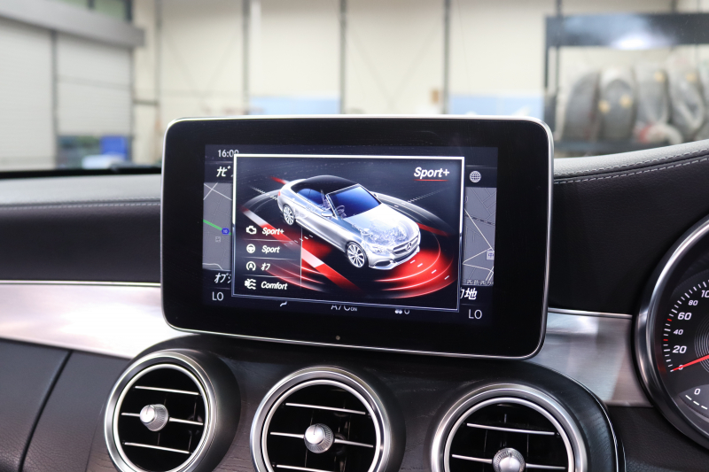 メルセデスベンツ Cクラス C180ｶﾌﾞﾘｵﾚ ｽﾎﾟｰﾂ ﾚｻﾞｰｴｸｽｸﾙｰｼﾌﾞ&ﾚｰﾀﾞｰｾｰﾌﾃｨPKG　ｷｰﾚｽｺﾞｰ 黒本革 ｴｱｽｶｰﾌ HDDﾅﾋﾞTV&ｷｬﾝｾﾗｰ BT音楽 ﾊﾞｯｸｶﾒﾗ PTS LEDﾗｲﾄ AMGｴｱﾛ&19AW 黒幌 9AT　2年保証