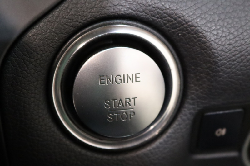 メルセデスベンツ SLCクラス SLC180ｽﾎﾟｰﾂ ﾚｰﾀﾞｰｾｰﾌﾃｨPKG　ｷｰﾚｽｺﾞｰ 黒本革 ﾊﾞﾘｵR HDDﾅﾋﾞTV&ｷｬﾝｾﾗｰ ｽﾏﾎ連携 ﾊﾞｯｸｶﾒﾗ PTS LEDﾗｲﾄ AMGｴｱﾛ&18AW ﾊﾟﾅﾒﾘｶｰﾅｸﾞﾘﾙ ｴｱｶﾞｲﾄﾞ 9AT　2年保証