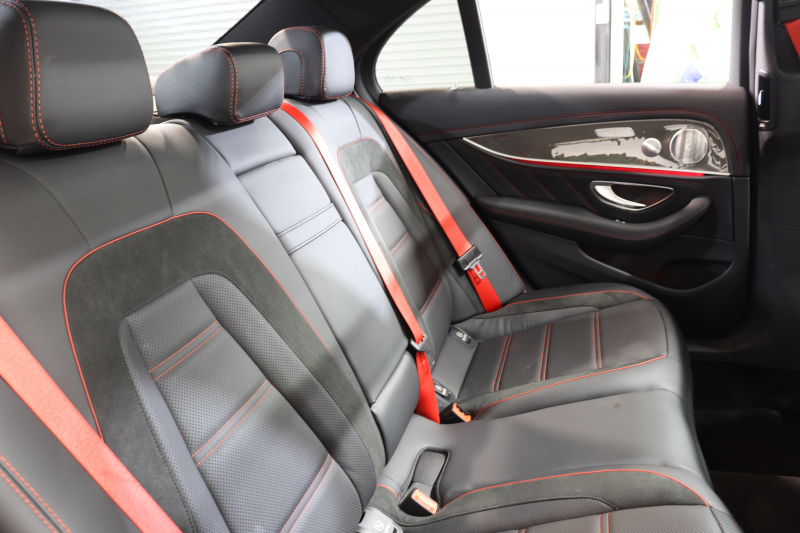 AMG Eクラス E53 4MATIC+ ｴｸｽｸﾙｰｼﾌﾞ&ﾚｰﾀﾞｰｾｰﾌﾃｨPKG　ISG搭載 中期 ｷｰﾚｽｺﾞｰ 黒本革 ﾍﾞﾝﾁﾚｰﾀｰ ﾊﾟﾉﾗﾏSR ﾍｯﾄﾞｱｯﾌﾟD HDDﾅﾋﾞTV ｽﾏﾎ連携 ﾌﾞﾙﾒｽﾀｰ 360ｶﾒﾗ PTS LEDﾗｲﾄ 自動ﾄﾗﾝｸ AMG専用装備&ﾁｭｰﾆﾝｸﾞﾀﾞｲﾅﾐｯｸS 9AT　2年保証