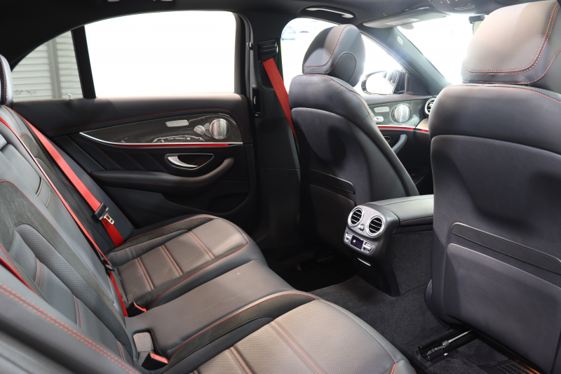 AMG Eクラス E53 4MATIC+ ｴｸｽｸﾙｰｼﾌﾞ&ﾚｰﾀﾞｰｾｰﾌﾃｨPKG　ISG搭載 中期 ｷｰﾚｽｺﾞｰ 黒本革 ﾍﾞﾝﾁﾚｰﾀｰ ﾊﾟﾉﾗﾏSR ﾍｯﾄﾞｱｯﾌﾟD HDDﾅﾋﾞTV ｽﾏﾎ連携 ﾌﾞﾙﾒｽﾀｰ 360ｶﾒﾗ PTS LEDﾗｲﾄ 自動ﾄﾗﾝｸ AMG専用装備&ﾁｭｰﾆﾝｸﾞﾀﾞｲﾅﾐｯｸS 9AT　2年保証