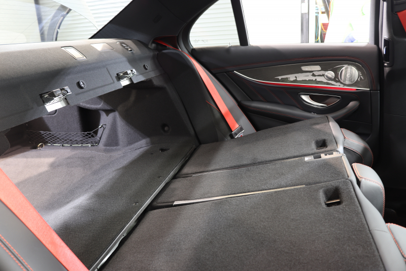 AMG Eクラス E53 4MATIC+ ｴｸｽｸﾙｰｼﾌﾞ&ﾚｰﾀﾞｰｾｰﾌﾃｨPKG　ISG搭載 中期 ｷｰﾚｽｺﾞｰ 黒本革 ﾍﾞﾝﾁﾚｰﾀｰ ﾊﾟﾉﾗﾏSR ﾍｯﾄﾞｱｯﾌﾟD HDDﾅﾋﾞTV ｽﾏﾎ連携 ﾌﾞﾙﾒｽﾀｰ 360ｶﾒﾗ PTS LEDﾗｲﾄ 自動ﾄﾗﾝｸ AMG専用装備&ﾁｭｰﾆﾝｸﾞﾀﾞｲﾅﾐｯｸS 9AT　2年保証