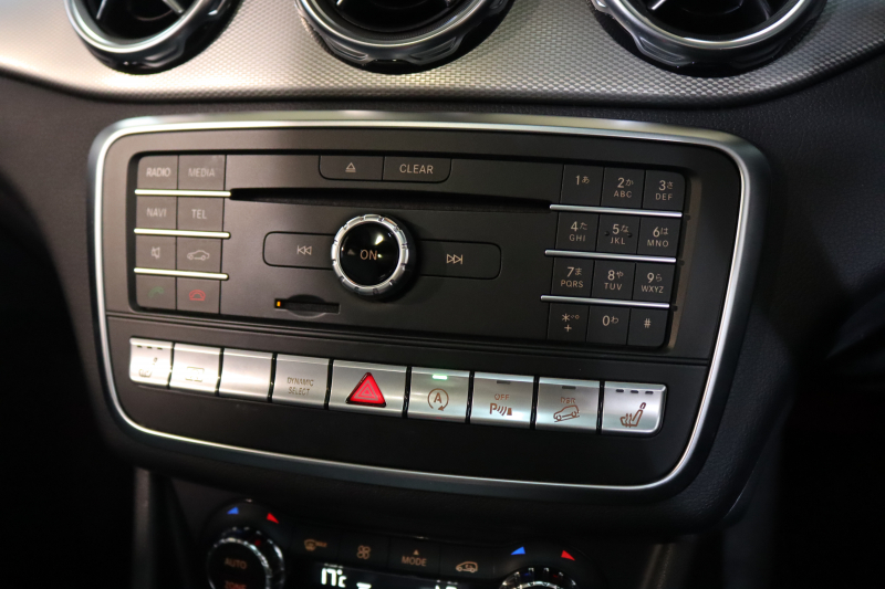 メルセデスベンツ GLA GLA220 4MATIC ﾌﾟﾚﾐｱﾑ&ﾚｰﾀﾞｰｾｰﾌﾃｨPKG　後期 ｷｰﾚｽｺﾞｰ 黒革 ﾊﾟﾉﾗﾏSR HDDﾅﾋﾞTV ｽﾏﾎ連携 harman/kardon ﾊﾞｯｸｶﾒﾗ PTS LEDﾗｲﾄ 自動Rｹﾞｰﾄ ﾊﾝｽﾞﾌﾘｰA 18AW ﾀﾞｲﾅﾐｯｸS　2年保証