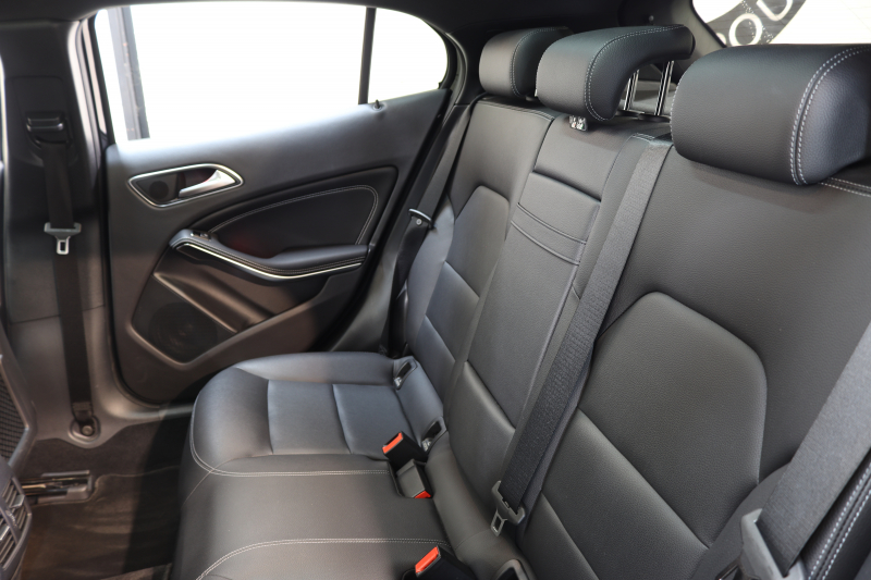 メルセデスベンツ GLA GLA220 4MATIC ﾌﾟﾚﾐｱﾑ&ﾚｰﾀﾞｰｾｰﾌﾃｨPKG　後期 ｷｰﾚｽｺﾞｰ 黒革 ﾊﾟﾉﾗﾏSR HDDﾅﾋﾞTV ｽﾏﾎ連携 harman/kardon ﾊﾞｯｸｶﾒﾗ PTS LEDﾗｲﾄ 自動Rｹﾞｰﾄ ﾊﾝｽﾞﾌﾘｰA 18AW ﾀﾞｲﾅﾐｯｸS　2年保証