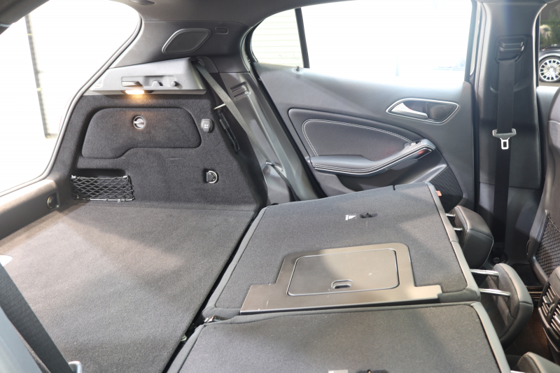 メルセデスベンツ GLA GLA220 4MATIC ﾌﾟﾚﾐｱﾑ&ﾚｰﾀﾞｰｾｰﾌﾃｨPKG　後期 ｷｰﾚｽｺﾞｰ 黒革 ﾊﾟﾉﾗﾏSR HDDﾅﾋﾞTV ｽﾏﾎ連携 harman/kardon ﾊﾞｯｸｶﾒﾗ PTS LEDﾗｲﾄ 自動Rｹﾞｰﾄ ﾊﾝｽﾞﾌﾘｰA 18AW ﾀﾞｲﾅﾐｯｸS　2年保証